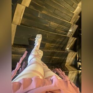 Meet your Posher, Reya